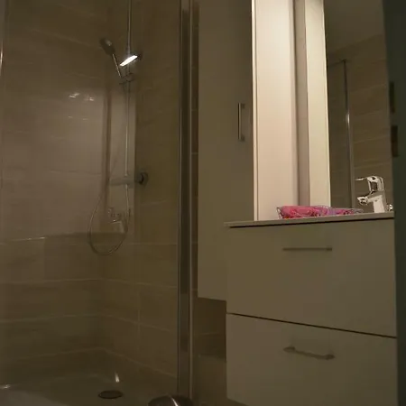 Apartment Meuble St Remi